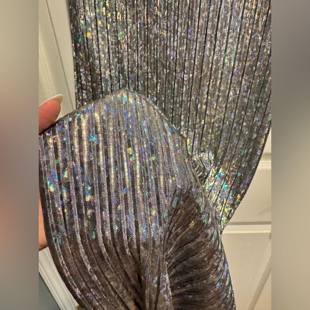 Topshop iridescent pleated  midi skirt US size 2 - Picture 4 of 7